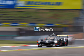 2024-09-13 - 08 BUEMI Sébastien (swi), HARTLEY Brendon (nzl), HIRAKAWA Ryo (jpn), Toyota Gazoo Racing, Toyota GR010 - Hybrid #08, Hypercar, action, during the 2024 6 Hours of Fuji, 7th round of the 2024 FIA World Endurance Championship, from September 13 to 15, 2024 on the Fuji Speedway in Oyama, Shizuoka, Japan - FIA WEC - 6 HOURS OF FUJI 2024 - ENDURANCE - MOTORS