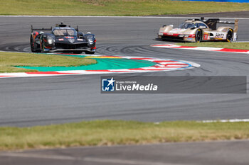 2024-09-13 - 08 BUEMI Sébastien (swi), HARTLEY Brendon (nzl), HIRAKAWA Ryo (jpn), Toyota Gazoo Racing, Toyota GR010 - Hybrid #08, Hypercar, action, during the 2024 6 Hours of Fuji, 7th round of the 2024 FIA World Endurance Championship, from September 13 to 15, 2024 on the Fuji Speedway in Oyama, Shizuoka, Japan - FIA WEC - 6 HOURS OF FUJI 2024 - ENDURANCE - MOTORS