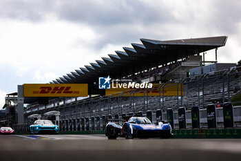 2024-09-13 - 02 BAMBER Earl (nzl), LYNN Alex (gbr), Cadillac Racing #02, Hypercar, action during the 2024 6 Hours of Fuji, 7th round of the 2024 FIA World Endurance Championship, from September 13 to 15, 2024 on the Fuji Speedway in Oyama, Shizuoka, Japan - FIA WEC - 6 HOURS OF FUJI 2024 - ENDURANCE - MOTORS