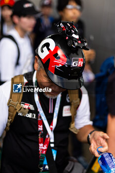 2024-09-14 - Fan portrait, autograph session, session autographe during the 2024 6 Hours of Fuji, 7th round of the 2024 FIA World Endurance Championship, from September 13 to 15, 2024 on the Fuji Speedway in Oyama, Shizuoka, Japan - FIA WEC - 6 HOURS OF FUJI 2024 - ENDURANCE - MOTORS