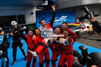 2024-09-14 - HERIAU François (fra), Vista AF Corse, Ferrari 296 GT3, portrait, hyperpole celebration during the 2024 6 Hours of Fuji, 7th round of the 2024 FIA World Endurance Championship, from September 13 to 15, 2024 on the Fuji Speedway in Oyama, Shizuoka, Japan - FIA WEC - 6 HOURS OF FUJI 2024 - ENDURANCE - MOTORS