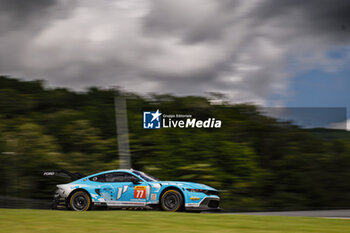 2024-09-14 - 77 BARKER Ben (gbr), HARDWICK Ryan (usa), ROBICHON Zacharie (can), Proton Competition, Ford Mustang GT3 #77, LM GT3, action during the 2024 6 Hours of Fuji, 7th round of the 2024 FIA World Endurance Championship, from September 13 to 15, 2024 on the Fuji Speedway in Oyama, Shizuoka, Japan - FIA WEC - 6 HOURS OF FUJI 2024 - ENDURANCE - MOTORS