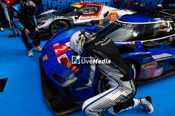 2024-09-14 - LYNN Alex (gbr), Cadillac Racing, Cadillac V-Series.R, portrait, hyperpole celebration during the 2024 6 Hours of Fuji, 7th round of the 2024 FIA World Endurance Championship, from September 13 to 15, 2024 on the Fuji Speedway in Oyama, Shizuoka, Japan - FIA WEC - 6 HOURS OF FUJI 2024 - ENDURANCE - MOTORS