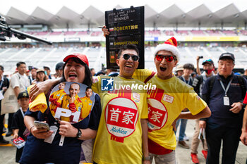 2024-09-14 - Fans portrait, autograph session, session autographe during the 2024 6 Hours of Fuji, 7th round of the 2024 FIA World Endurance Championship, from September 13 to 15, 2024 on the Fuji Speedway in Oyama, Shizuoka, Japan - FIA WEC - 6 HOURS OF FUJI 2024 - ENDURANCE - MOTORS