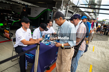 2024-09-14 - 777 SORENSEN Marco (dnk), MATEU Clément (fra), BASTARD Erwan (fra), D'Station Racing, Aston Martin Vantage GT3 #777, LM GT3, autograph session, session autographe during the 2024 6 Hours of Fuji, 7th round of the 2024 FIA World Endurance Championship, from September 13 to 15, 2024 on the Fuji Speedway in Oyama, Shizuoka, Japan - FIA WEC - 6 HOURS OF FUJI 2024 - ENDURANCE - MOTORS