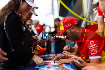 2024-09-14 - FUOCO Antonio (ita), Ferrari AF Corse, Ferrari 499P, portrait, autograph session, session autographe during the 2024 6 Hours of Fuji, 7th round of the 2024 FIA World Endurance Championship, from September 13 to 15, 2024 on the Fuji Speedway in Oyama, Shizuoka, Japan - FIA WEC - 6 HOURS OF FUJI 2024 - ENDURANCE - MOTORS