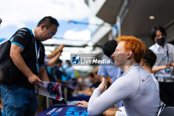 2024-09-14 - MILESI Charles (fra), Alpine Endurance Team, Alpine A424, portrait, autograph session, session autographe during the 2024 6 Hours of Fuji, 7th round of the 2024 FIA World Endurance Championship, from September 13 to 15, 2024 on the Fuji Speedway in Oyama, Shizuoka, Japan - FIA WEC - 6 HOURS OF FUJI 2024 - ENDURANCE - MOTORS