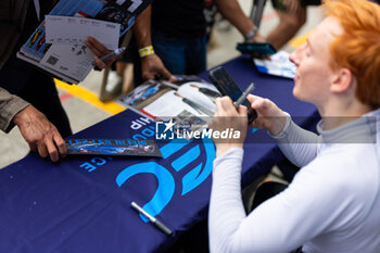 2024-09-14 - MILESI Charles (fra), Alpine Endurance Team, Alpine A424, portrait, autograph session, session autographe during the 2024 6 Hours of Fuji, 7th round of the 2024 FIA World Endurance Championship, from September 13 to 15, 2024 on the Fuji Speedway in Oyama, Shizuoka, Japan - FIA WEC - 6 HOURS OF FUJI 2024 - ENDURANCE - MOTORS