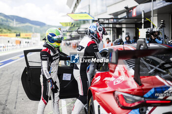 2024-09-14 - BMW M Team WRT pitstop, arrêt aux stands during the 2024 6 Hours of Fuji, 7th round of the 2024 FIA World Endurance Championship, from September 13 to 15, 2024 on the Fuji Speedway in Oyama, Shizuoka, Japan - FIA WEC - 6 HOURS OF FUJI 2024 - ENDURANCE - MOTORS