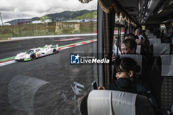 2024-09-14 - 99 TINCKNELL Harry (gbr), JANI Neel (swi), ANDLAUER Julien (fra), Proton Competition, Porsche 963 #99, Hypercar, action at Safari laps during the 2024 6 Hours of Fuji, 7th round of the 2024 FIA World Endurance Championship, from September 13 to 15, 2024 on the Fuji Speedway in Oyama, Shizuoka, Japan - FIA WEC - 6 HOURS OF FUJI 2024 - ENDURANCE - MOTORS