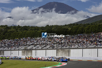 2024-09-15 - 02 BAMBER Earl (nzl), LYNN Alex (gbr), Cadillac Racing #02, Hypercar, 15 VANTHOOR Dries (bel), MARCIELLO Raffaele (swi), WITTMANN Marco (ger), BMW M Team WRT, BMW Hybrid V8 #15, Hypercar, 08 BUEMI Sébastien (swi), HARTLEY Brendon (nzl), HIRAKAWA Ryo (jpn), Toyota Gazoo Racing, Toyota GR010 - Hybrid #08, Hypercar, 07 CONWAY Mike (gbr), KOBAYASHI Kamui (jpn), DE VRIES Nyck (nld), Toyota Gazoo Racing, Toyota GR010 - Hybrid #07, Hypercar, 06 ESTRE Kevin (fra), LOTTERER André (ger), VANTHOOR Laurens (bel), Porsche Penske Motorsport, Porsche 963 #06, Hypercar, 50 FUOCO Antonio (ita), MOLINA Miguel (spa), NIELSEN Nicklas (dnk), Ferrari AF Corse, Ferrari 499P #50, Hypercar, 35 MILESI Charles (fra), HABSBURG-LOTHRINGEN Ferdinand (aut), GOUNON Jules (fra), Alpine Endurance Team #35, Alpine A424, Hypercar, start of the race, depart, during the 2024 6 Hours of Fuji, 7th round of the 2024 FIA World Endurance Championship, from September 13 to 15, 2024 on the Fuji Speedway in Oyama, Shizuoka, Japa - FIA WEC - 6 HOURS OF FUJI 2024 - ENDURANCE - MOTORS