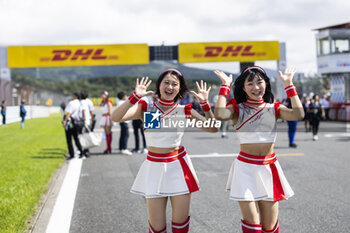 2024-09-15 - Ambiance on the grid during the 2024 6 Hours of Fuji, 7th round of the 2024 FIA World Endurance Championship, from September 13 to 15, 2024 on the Fuji Speedway in Oyama, Shizuoka, Japan - FIA WEC - 6 HOURS OF FUJI 2024 - ENDURANCE - MOTORS