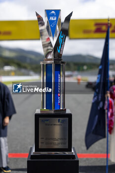 2024-09-15 - Ambiance on the grid, trophy during the 2024 6 Hours of Fuji, 7th round of the 2024 FIA World Endurance Championship, from September 13 to 15, 2024 on the Fuji Speedway in Oyama, Shizuoka, Japan - FIA WEC - 6 HOURS OF FUJI 2024 - ENDURANCE - MOTORS