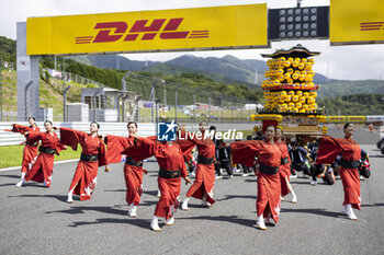 2024-09-15 - Ambiance on the grid during the 2024 6 Hours of Fuji, 7th round of the 2024 FIA World Endurance Championship, from September 13 to 15, 2024 on the Fuji Speedway in Oyama, Shizuoka, Japan - FIA WEC - 6 HOURS OF FUJI 2024 - ENDURANCE - MOTORS