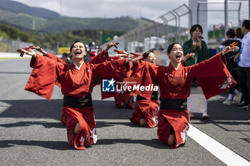 2024-09-15 - Ambiance on the grid during the 2024 6 Hours of Fuji, 7th round of the 2024 FIA World Endurance Championship, from September 13 to 15, 2024 on the Fuji Speedway in Oyama, Shizuoka, Japan - FIA WEC - 6 HOURS OF FUJI 2024 - ENDURANCE - MOTORS