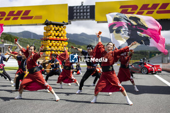 2024-09-15 - Ambiance on the grid during the 2024 6 Hours of Fuji, 7th round of the 2024 FIA World Endurance Championship, from September 13 to 15, 2024 on the Fuji Speedway in Oyama, Shizuoka, Japan - FIA WEC - 6 HOURS OF FUJI 2024 - ENDURANCE - MOTORS