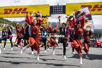 2024-09-15 - Ambiance on the grid during the 2024 6 Hours of Fuji, 7th round of the 2024 FIA World Endurance Championship, from September 13 to 15, 2024 on the Fuji Speedway in Oyama, Shizuoka, Japan - FIA WEC - 6 HOURS OF FUJI 2024 - ENDURANCE - MOTORS