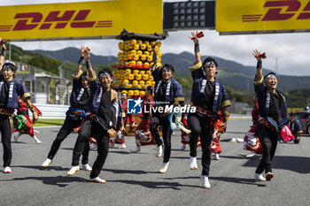 2024-09-15 - Ambiance on the grid during the 2024 6 Hours of Fuji, 7th round of the 2024 FIA World Endurance Championship, from September 13 to 15, 2024 on the Fuji Speedway in Oyama, Shizuoka, Japan - FIA WEC - 6 HOURS OF FUJI 2024 - ENDURANCE - MOTORS