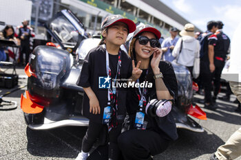 2024-09-15 - Ambiance on the grid during the 2024 6 Hours of Fuji, 7th round of the 2024 FIA World Endurance Championship, from September 13 to 15, 2024 on the Fuji Speedway in Oyama, Shizuoka, Japan - FIA WEC - 6 HOURS OF FUJI 2024 - ENDURANCE - MOTORS