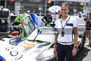 2024-09-15 - Ambiance on the grid during the 2024 6 Hours of Fuji, 7th round of the 2024 FIA World Endurance Championship, from September 13 to 15, 2024 on the Fuji Speedway in Oyama, Shizuoka, Japan - FIA WEC - 6 HOURS OF FUJI 2024 - ENDURANCE - MOTORS