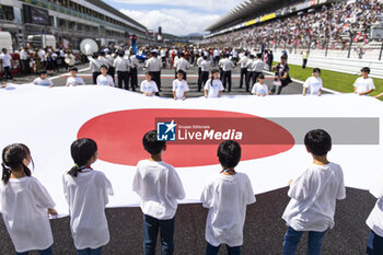 2024-09-15 - Ambiance on the grid during the 2024 6 Hours of Fuji, 7th round of the 2024 FIA World Endurance Championship, from September 13 to 15, 2024 on the Fuji Speedway in Oyama, Shizuoka, Japan - FIA WEC - 6 HOURS OF FUJI 2024 - ENDURANCE - MOTORS