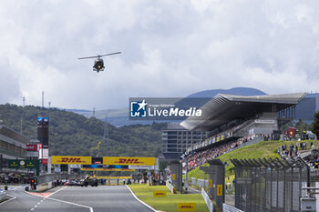 2024-09-15 - Ambiance on the grid during the 2024 6 Hours of Fuji, 7th round of the 2024 FIA World Endurance Championship, from September 13 to 15, 2024 on the Fuji Speedway in Oyama, Shizuoka, Japan - FIA WEC - 6 HOURS OF FUJI 2024 - ENDURANCE - MOTORS