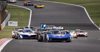 2024-09-15 - start of the race, depart, during the 2024 6 Hours of Fuji, 7th round of the 2024 FIA World Endurance Championship, from September 13 to 15, 2024 on the Fuji Speedway in Oyama, Shizuoka, Japan - FIA WEC - 6 HOURS OF FUJI 2024 - ENDURANCE - MOTORS