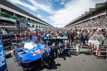 2024-09-15 - 02 BAMBER Earl (nzl), LYNN Alex (gbr), Cadillac Racing #02, Hypercar, grille de depart, starting grid, during the 2024 6 Hours of Fuji, 7th round of the 2024 FIA World Endurance Championship, from September 13 to 15, 2024 on the Fuji Speedway in Oyama, Shizuoka, Japan - FIA WEC - 6 HOURS OF FUJI 2024 - ENDURANCE - MOTORS