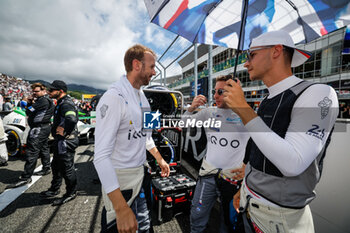 2024-09-15 - 20 VAN DER LINDE Sheldon (zaf), FRIJNS Robin (nld), RAST René (ger), BMW M Team WRT, BMW Hybrid V8 #20, Hypercar, portrait, grille de depart, starting grid, during the 2024 6 Hours of Fuji, 7th round of the 2024 FIA World Endurance Championship, from September 13 to 15, 2024 on the Fuji Speedway in Oyama, Shizuoka, Japan - FIA WEC - 6 HOURS OF FUJI 2024 - ENDURANCE - MOTORS