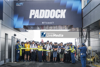 2024-09-15 - Autograph session, session autographe, fans, supporters, public, spectators during the 2024 6 Hours of Fuji, 7th round of the 2024 FIA World Endurance Championship, from September 13 to 15, 2024 on the Fuji Speedway in Oyama, Shizuoka, Japan - FIA WEC - 6 HOURS OF FUJI 2024 - ENDURANCE - MOTORS