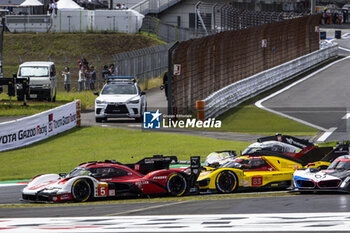 2024-09-15 - Contact between 83 KUBICA Robert (pol), SHWARTZMAN Robert (isr), YE Yifei (chn), AF Corse, Ferrari 499P #83, Hypercar, 05 CAMPBELL Matt (aus), CHRISTENSEN Michael (dnk), MAKOWIECKI Frédéric (fra), Porsche Penske Motorsport, Porsche 963 #05, Hypercar, action during the 2024 6 Hours of Fuji, 7th round of the 2024 FIA World Endurance Championship, from September 13 to 15, 2024 on the Fuji Speedway in Oyama, Shizuoka, Japan - FIA WEC - 6 HOURS OF FUJI 2024 - ENDURANCE - MOTORS