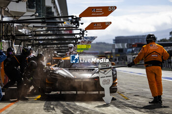 2024-09-15 - 59 SAUCY Grégoire (swi), COTTINGHAM James (gbr), COSTA Nicolas (bra), United Autosports, McLaren 720S GT3 Evo #59, LM GT3, ambiance during the 2024 6 Hours of Fuji, 7th round of the 2024 FIA World Endurance Championship, from September 13 to 15, 2024 on the Fuji Speedway in Oyama, Shizuoka, Japan - FIA WEC - 6 HOURS OF FUJI 2024 - ENDURANCE - MOTORS