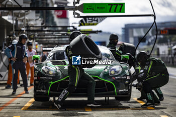 2024-09-15 - 777 SORENSEN Marco (dnk), MATEU Clément (fra), BASTARD Erwan (fra), D'Station Racing, Aston Martin Vantage GT3 #777, LM GT3, pit stop during the 2024 6 Hours of Fuji, 7th round of the 2024 FIA World Endurance Championship, from September 13 to 15, 2024 on the Fuji Speedway in Oyama, Shizuoka, Japan - FIA WEC - 6 HOURS OF FUJI 2024 - ENDURANCE - MOTORS