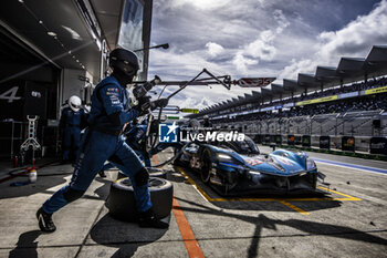 2024-09-15 - 35 MILESI Charles (fra), HABSBURG-LOTHRINGEN Ferdinand (aut), GOUNON Jules (fra), Alpine Endurance Team #35, Alpine A424, Hypercar, pit stop during the 2024 6 Hours of Fuji, 7th round of the 2024 FIA World Endurance Championship, from September 13 to 15, 2024 on the Fuji Speedway in Oyama, Shizuoka, Japan - FIA WEC - 6 HOURS OF FUJI 2024 - ENDURANCE - MOTORS