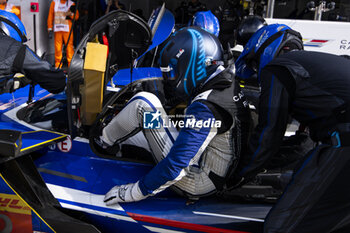 2024-09-15 - BAMBER Earl (nzl), Cadillac Racing, Cadillac V-Series.R, portrait during the 2024 6 Hours of Fuji, 7th round of the 2024 FIA World Endurance Championship, from September 13 to 15, 2024 on the Fuji Speedway in Oyama, Shizuoka, Japan - FIA WEC - 6 HOURS OF FUJI 2024 - ENDURANCE - MOTORS