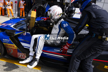 2024-09-15 - LYNN Alex (gbr), Cadillac Racing, Cadillac V-Series.R, portrait during the 2024 6 Hours of Fuji, 7th round of the 2024 FIA World Endurance Championship, from September 13 to 15, 2024 on the Fuji Speedway in Oyama, Shizuoka, Japan - FIA WEC - 6 HOURS OF FUJI 2024 - ENDURANCE - MOTORS