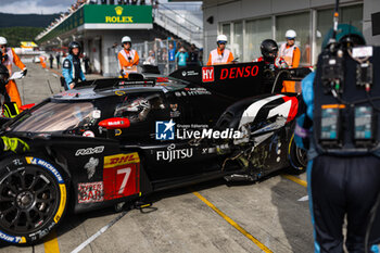 2024-09-15 - 07 CONWAY Mike (gbr), KOBAYASHI Kamui (jpn), DE VRIES Nyck (nld), Toyota Gazoo Racing, Toyota GR010 - Hybrid #07, Hypercar, action, pitlane,, bodywork damage during the 2024 6 Hours of Fuji, 7th round of the 2024 FIA World Endurance Championship, from September 13 to 15, 2024 on the Fuji Speedway in Oyama, Shizuoka, Japan - FIA WEC - 6 HOURS OF FUJI 2024 - ENDURANCE - MOTORS