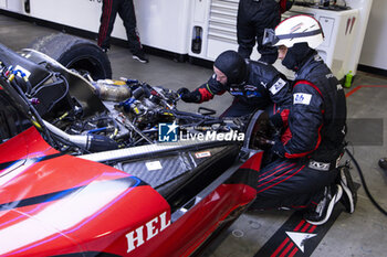 2024-09-15 - 05 CAMPBELL Matt (aus), CHRISTENSEN Michael (dnk), MAKOWIECKI Frédéric (fra), Porsche Penske Motorsport, Porsche 963 #05, Hypercar, after his crash with the Toyota during the 2024 6 Hours of Fuji, 7th round of the 2024 FIA World Endurance Championship, from September 13 to 15, 2024 on the Fuji Speedway in Oyama, Shizuoka, Japan - FIA WEC - 6 HOURS OF FUJI 2024 - ENDURANCE - MOTORS