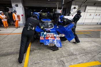 2024-09-15 - 02 BAMBER Earl (nzl), LYNN Alex (gbr), Cadillac Racing #02, Hypercar, being push in the garage after his crash during the 2024 6 Hours of Fuji, 7th round of the 2024 FIA World Endurance Championship, from September 13 to 15, 2024 on the Fuji Speedway in Oyama, Shizuoka, Japan - FIA WEC - 6 HOURS OF FUJI 2024 - ENDURANCE - MOTORS