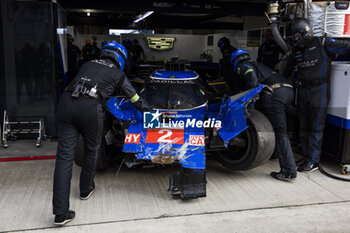 2024-09-15 - 02 BAMBER Earl (nzl), LYNN Alex (gbr), Cadillac Racing #02, Hypercar, being push in the garage after his crash during the 2024 6 Hours of Fuji, 7th round of the 2024 FIA World Endurance Championship, from September 13 to 15, 2024 on the Fuji Speedway in Oyama, Shizuoka, Japan - FIA WEC - 6 HOURS OF FUJI 2024 - ENDURANCE - MOTORS