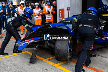 2024-09-15 - 02 BAMBER Earl (nzl), LYNN Alex (gbr), Cadillac Racing #02, Hypercar, action, pitlane, bodywork damage after crash, accident, during the 2024 6 Hours of Fuji, 7th round of the 2024 FIA World Endurance Championship, from September 13 to 15, 2024 on the Fuji Speedway in Oyama, Shizuoka, Japan - FIA WEC - 6 HOURS OF FUJI 2024 - ENDURANCE - MOTORS