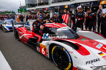 2024-09-15 - VANTHOOR Laurens (bel), Porsche Penske Motorsport, Porsche 936, portrait, LOTTERER André (ger), Porsche Penske Motorsport, Porsche 936, portrait during the 2024 6 Hours of Fuji, 7th round of the 2024 FIA World Endurance Championship, from September 13 to 15, 2024 on the Fuji Speedway in Oyama, Shizuoka, Japan - FIA WEC - 6 HOURS OF FUJI 2024 - ENDURANCE - MOTORS