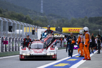 2024-09-15 - 06 ESTRE Kevin (fra), LOTTERER André (ger), VANTHOOR Laurens (bel), Porsche Penske Motorsport, Porsche 963 #06, Hypercar, celebrating their win during the 2024 6 Hours of Fuji, 7th round of the 2024 FIA World Endurance Championship, from September 13 to 15, 2024 on the Fuji Speedway in Oyama, Shizuoka, Japan - FIA WEC - 6 HOURS OF FUJI 2024 - ENDURANCE - MOTORS