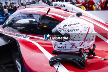 2024-09-15 - ESTRE Kevin (fra), Porsche Penske Motorsport, Porsche 963, helmet, casque, during the 2024 6 Hours of Fuji, 7th round of the 2024 FIA World Endurance Championship, from September 13 to 15, 2024 on the Fuji Speedway in Oyama, Shizuoka, Japan - FIA WEC - 6 HOURS OF FUJI 2024 - ENDURANCE - MOTORS