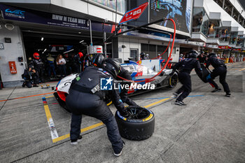 2024-09-15 - 20 VAN DER LINDE Sheldon (zaf), FRIJNS Robin (nld), RAST René (ger), BMW M Team WRT, BMW Hybrid V8 #20, Hypercar, stand, pitlane, during the 2024 6 Hours of Fuji, 7th round of the 2024 FIA World Endurance Championship, from September 13 to 15, 2024 on the Fuji Speedway in Oyama, Shizuoka, Japan - FIA WEC - 6 HOURS OF FUJI 2024 - ENDURANCE - MOTORS