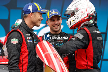 2024-09-15 - 06 ESTRE Kevin (fra), LOTTERER André (ger), VANTHOOR Laurens (bel), Porsche Penske Motorsport, Porsche 963 #06, Hypercar, podium, portrait, during the 2024 6 Hours of Fuji, 7th round of the 2024 FIA World Endurance Championship, from September 13 to 15, 2024 on the Fuji Speedway in Oyama, Shizuoka, Japan - FIA WEC - 6 HOURS OF FUJI 2024 - ENDURANCE - MOTORS