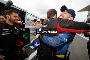 2024-09-15 - michelin engineer, portrait,06 ESTRE Kevin (fra), LOTTERER André (ger), VANTHOOR Laurens (bel), Porsche Penske Motorsport, Porsche 963 #06, Hypercar, podium, portrait, during the 2024 6 Hours of Fuji, 7th round of the 2024 FIA World Endurance Championship, from September 13 to 15, 2024 on the Fuji Speedway in Oyama, Shizuoka, Japan - FIA WEC - 6 HOURS OF FUJI 2024 - ENDURANCE - MOTORS