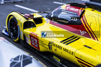 2024-09-15 - 83 KUBICA Robert (pol), SHWARTZMAN Robert (isr), YE Yifei (chn), AF Corse, Ferrari 499P #83, Hypercar, ambiance parc fermé during the 2024 6 Hours of Fuji, 7th round of the 2024 FIA World Endurance Championship, from September 13 to 15, 2024 on the Fuji Speedway in Oyama, Shizuoka, Japan - FIA WEC - 6 HOURS OF FUJI 2024 - ENDURANCE - MOTORS