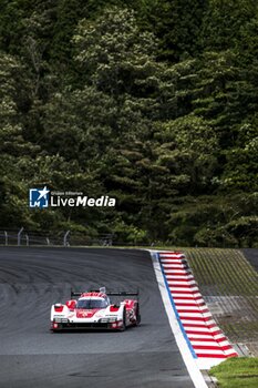 2024-09-15 - 06 ESTRE Kevin (fra), LOTTERER André (ger), VANTHOOR Laurens (bel), Porsche Penske Motorsport, Porsche 963 #06, Hypercar, action during the 2024 6 Hours of Fuji, 7th round of the 2024 FIA World Endurance Championship, from September 13 to 15, 2024 on the Fuji Speedway in Oyama, Shizuoka, Japan - FIA WEC - 6 HOURS OF FUJI 2024 - ENDURANCE - MOTORS