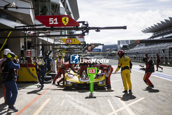 2024-09-15 - 83 KUBICA Robert (pol), SHWARTZMAN Robert (isr), YE Yifei (chn), AF Corse, Ferrari 499P #83, Hypercar, pitstop, arrêt aux stands during the 2024 6 Hours of Fuji, 7th round of the 2024 FIA World Endurance Championship, from September 13 to 15, 2024 on the Fuji Speedway in Oyama, Shizuoka, Japan - FIA WEC - 6 HOURS OF FUJI 2024 - ENDURANCE - MOTORS